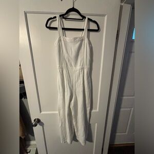 Hollister jumpsuit white size medium